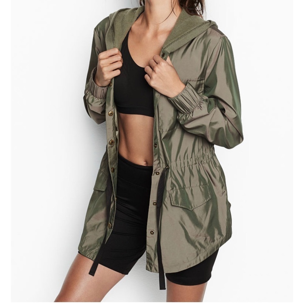 Victoria Sport tie jacket, green, size small